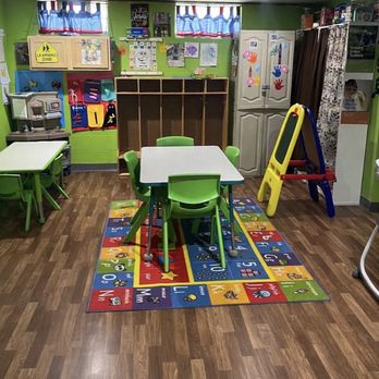 Rhonda’s Daycare Service - Eating and additional play area. - Child Care & Day Care Near Me Rhonda’s Daycare Service - Eating and additional play area. - Child Care & Day Care Near Me
