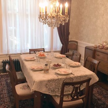 The Parsonage Inn - Enjoy breakfast in our Dining Room - Bed & Breakfast Near Me - Grand Rapids, Michigan