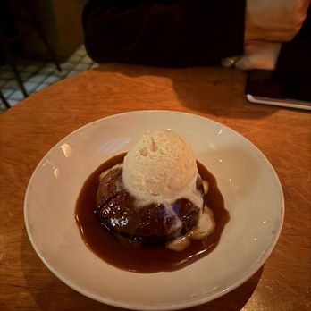 Etra - Toffee pudding - Italian Near Me - Los Angeles, California Etra - Toffee pudding - Italian Near Me - Los Angeles, California