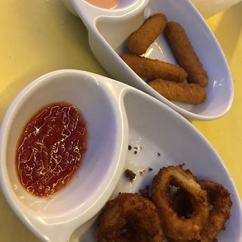 Mamacita's Restaurant and Bar - Onions rings and mozzarella sticks - Seafood Near Me - Culebra, Puerto Rico