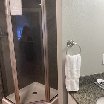 Rivertide Suites Hotel - 2nd bathroom - Hotels Near Me - Seaside, Oregon