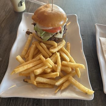 Anny's Fine Burger - Garlic Mushroom Burger - Burgers Near Me - San Diego, California