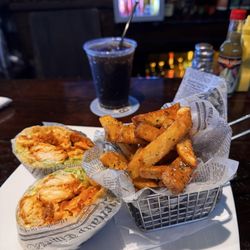 Green Iguana Bar & Grill