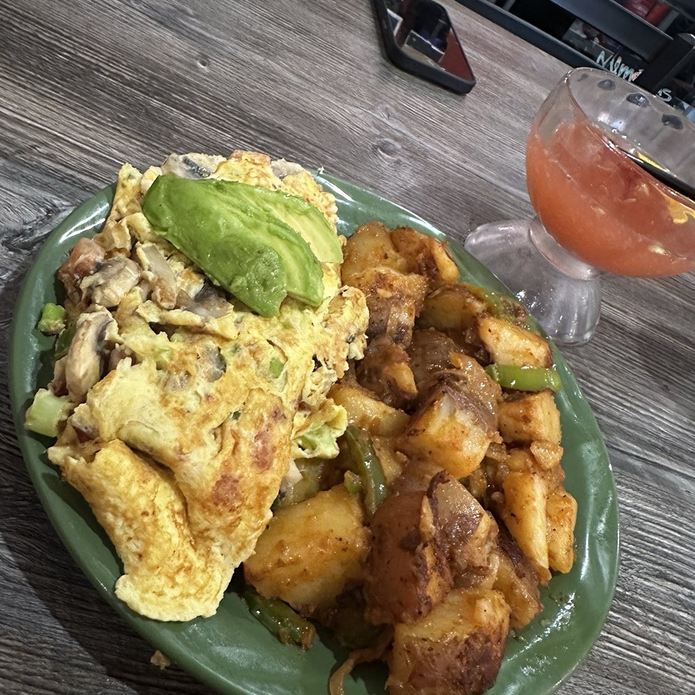 Mimosas Gourmet - Durango Dr - California omelette with roasted potatoes - Breakfast & Brunch Near Me - Las Vegas, Nevada Mimosas Gourmet - Durango Dr - California omelette with roasted potatoes - Breakfast & Brunch Near Me - Las Vegas, Nevada