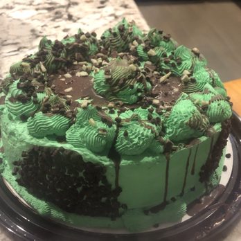 Scoop DeVille - Mint chip gourmet ice cream cake - Ice Cream & Frozen Yogurt Near Me - Philadelphia, Pennsylvania