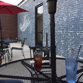 Vinson's Pub And Eatery - Outdoor seating, big fans, good service, good food! - American Near Me - Clayton, North Carolina