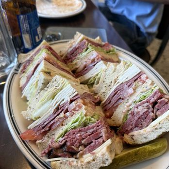 Langer's Delicatessen - Fresser's special - Delis Near Me - Los Angeles, California