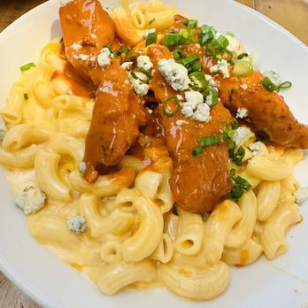 Oddfellows - Buffalo Mac - Breakfast & Brunch Near Me - Dallas, Texas Oddfellows - Buffalo Mac - Breakfast & Brunch Near Me - Dallas, Texas