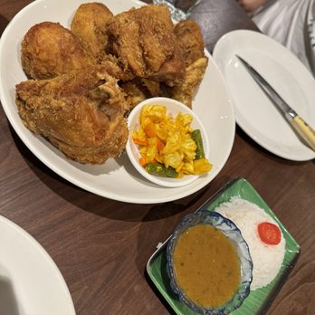 Damansara - Six Piece Fried Chicken Combo - LIMITED - Malaysian Near Me - San Francisco, California Damansara - Six Piece Fried Chicken Combo - LIMITED - Malaysian Near Me - San Francisco, California
