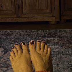 Nails 4 U - Happy toes!