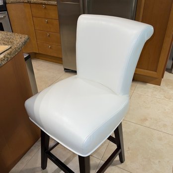 Miami Upholstery - Bar stool - Furniture Reupholstery Near Me - Miami, Florida Miami Upholstery - Bar stool - Furniture Reupholstery Near Me - Miami, Florida