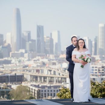 Ethan Liu Photography - Romantic wedding portraits with San Francisco city views, soft light, and a beautiful sense of place. - Photographers Near Me Ethan Liu Photography - Romantic wedding portraits with San Francisco city views, soft light, and a beautiful sense of place. - Photographers Near Me