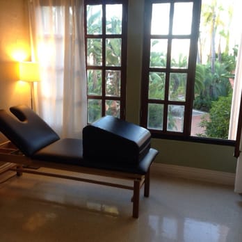 Gabriel Goldman, DC - Muscle stimulation room - Sports Medicine Near Me - Bend, Oregon