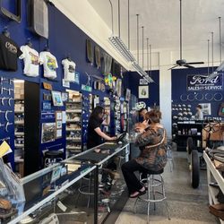 CW Moss Ford Parts - Order desk