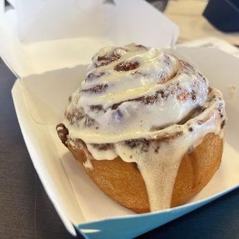 Schlotzsky's - Single Cinnabon® Classic Roll - Delis Near Me - Harker Heights, Texas