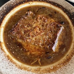 Best French onion soup with melty baguette Best French onion soup with melty baguette
