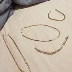 Gold Breeze Jeweler - Bought all this from Vic at Gold breeze.... Top notch!!