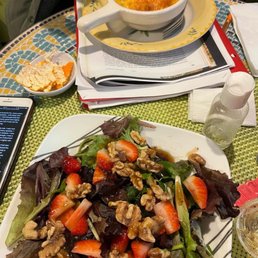 Strawberry Walnut Salad, Mac 'n Cheese