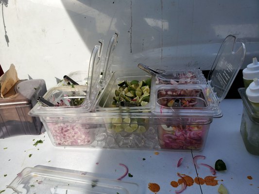 Los Originales Tacos de Birria by null