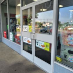 7-Eleven - Outside door