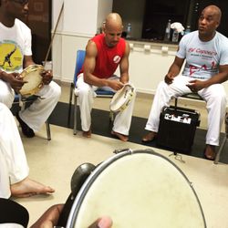 Capoeira Barro Vermelho - Mestre Bomba teaching us capoeira music