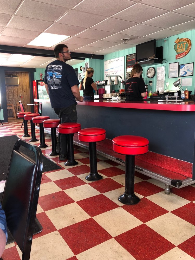 RINNIE’S PLACE Updated August 2024 3741 Pittsburgh Rd, Perryopolis, Pennsylvania Diners