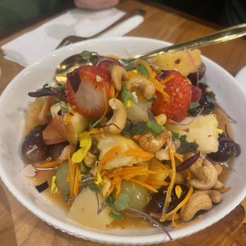 Oraan Thai Eatery - Tum Pon La Mai : Fruit salad - Thai Near Me - San Francisco, California