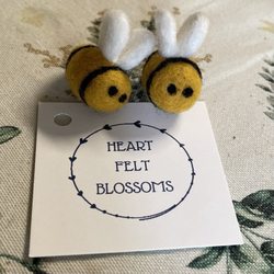 Simply Made Here - My niece saw thus cute fuzzy Bag-of-Bees in the shop and we had to have them!