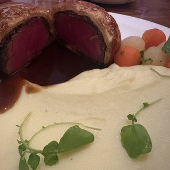 Gordon Ramsay Hell’s Kitchen - Beef Wellington with potato, carrot & onion - Bars Near Me - Mashantucket, Connecticut Gordon Ramsay Hell’s Kitchen - Beef Wellington with potato, carrot & onion - Bars Near Me - Mashantucket, Connecticut
