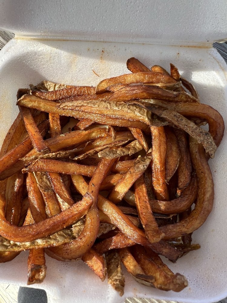 Food from Dave's BBQ