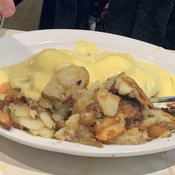 Pacific Diner - Special - Smoked Salmon Benedict - Breakfast & Brunch Near Me - San Pedro, California