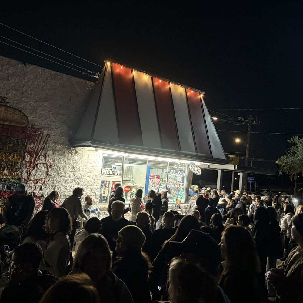 Fair Oaks Burger - Fair Oaks Burger hosted a One Year memorial to the Eaton Fire and too many who lost everything - Burgers Near Me - Altadena, California Fair Oaks Burger - Fair Oaks Burger hosted a One Year memorial to the Eaton Fire and too many who lost everything - Burgers Near Me - Altadena, California