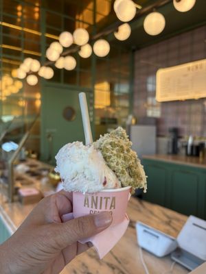 Anita La Mamma Del Gelato by null