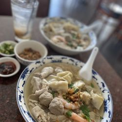 TK Noodle - Combination $12.50