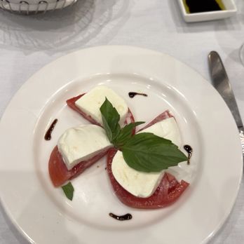 Benjamin Steakhouse - Imported Buffalo Mozzarella - Steakhouses Near Me - New York, New York