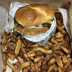Paulo & Suzanne - Ultimate burger trio