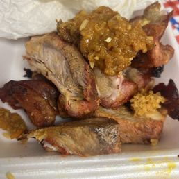 Left my entire plate so called bbq pork was completely dry and was absolutely disgusting. Left my entire plate so called bbq pork was completely dry and was absolutely disgusting.