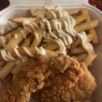 Waikiki Beachside Bistro - Chicken strips with truffle fries - Asian Fusion Near Me - Honolulu, Hawaii Waikiki Beachside Bistro - Chicken strips with truffle fries - Asian Fusion Near Me - Honolulu, Hawaii