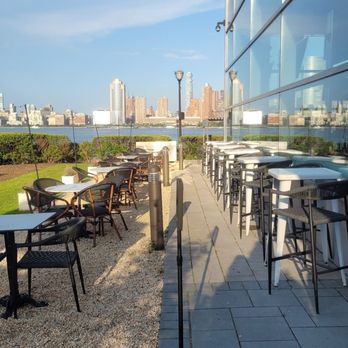 Hudson & Co - Gastropubs Near Me - Jersey City, New Jersey
