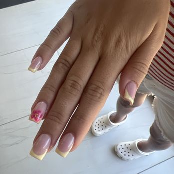 Luxury Nail Spa - Nail Salons Near Me - Citrus Heights, California