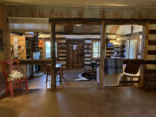 Barons CreekSide by null