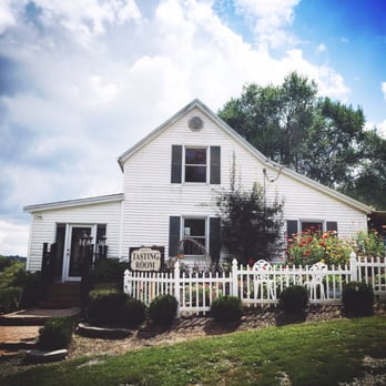Stone Brook Winery - Wineries Near Me - Melbourne, Kentucky Stone Brook Winery - Wineries Near Me - Melbourne, Kentucky