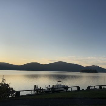 Candlelight Cottages - Resorts Near Me - Bolton Landing, New York