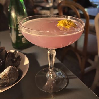 Melrose On Adelaide - Flight Risk - Cocktail Bars Near Me - Toronto, Ontario
