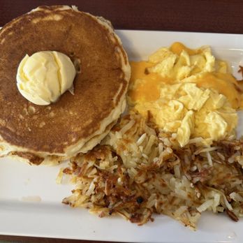 Golden Pancake - Vegetarian Platter - American Near Me - St Louis, Missouri