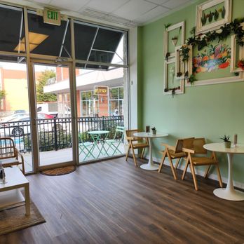 The Main Squeeze MD - Nice seating area - Juice Bars & Smoothies Near Me - Pikesville, Maryland The Main Squeeze MD - Nice seating area - Juice Bars & Smoothies Near Me - Pikesville, Maryland