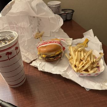 In-N-Out Burger - 3x3 to go! - Fast Food Near Me - Laughlin, Nevada In-N-Out Burger - 3x3 to go! - Fast Food Near Me - Laughlin, Nevada
