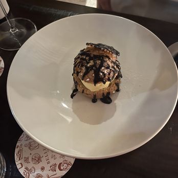 Bellecour - Profiterole post-chocolate sauce - Bakeries Near Me - Minneapolis, Minnesota Bellecour - Profiterole post-chocolate sauce - Bakeries Near Me - Minneapolis, Minnesota