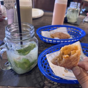 La Cueva del Mar - Empanadas de jueyes y carrucho. con mojitos - Puerto Rican Near Me - San Juan, Puerto Rico La Cueva del Mar - Empanadas de jueyes y carrucho. con mojitos - Puerto Rican Near Me - San Juan, Puerto Rico