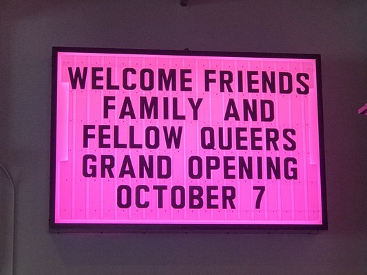 Queer/Bar by null